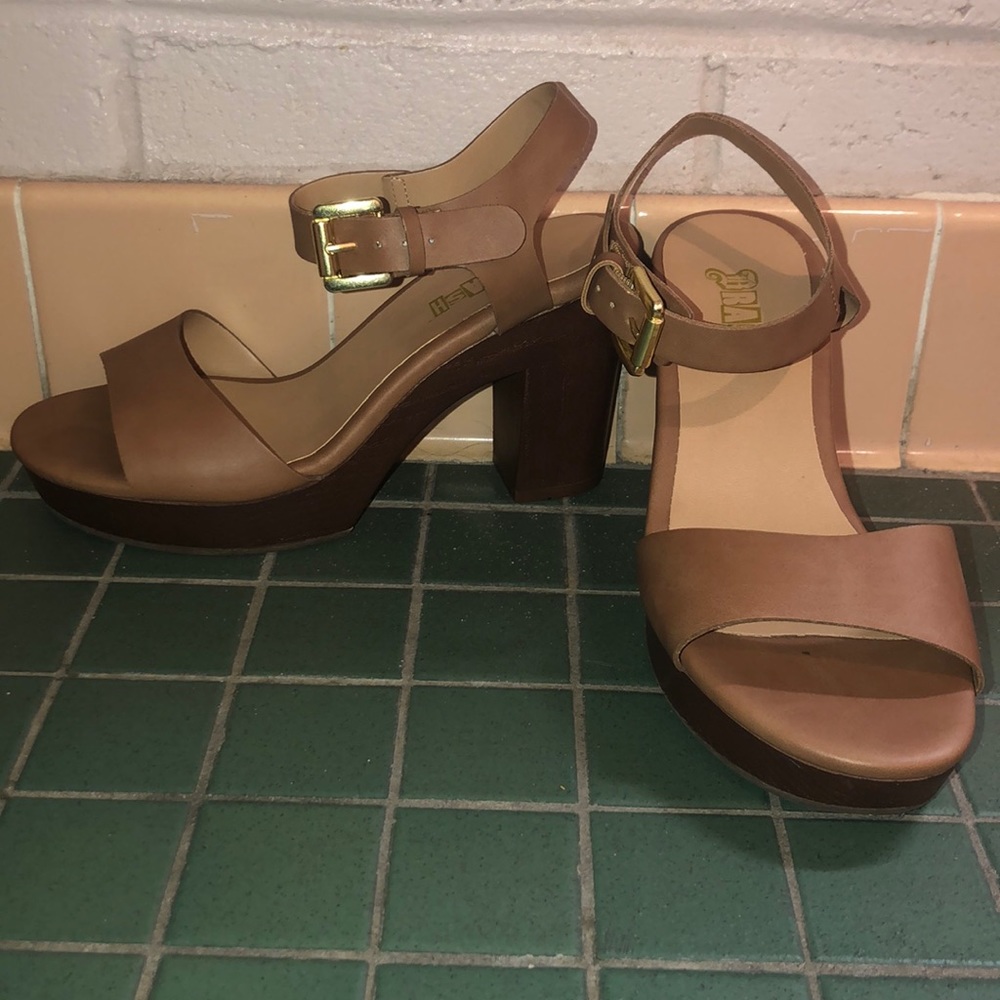 Tan heels